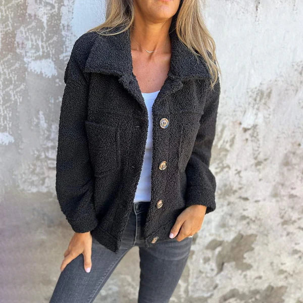 Ilaria – La Giacca Elegante per l’Autunno